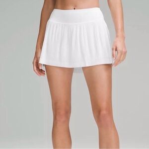 Lululemon Pleat to Street Skirt in White Size 6